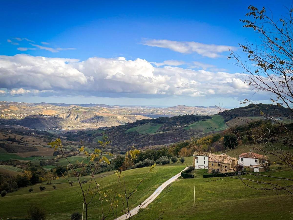 La Stradella Appartamenti Vacanze Castiglione Messer Raimondo Exterior foto